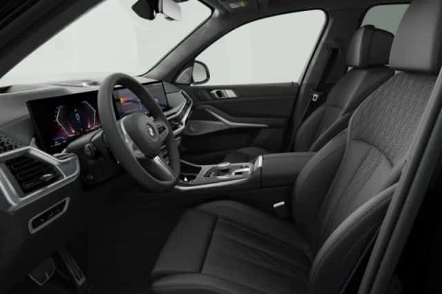 BMW X7 (2026) thumbnail 4