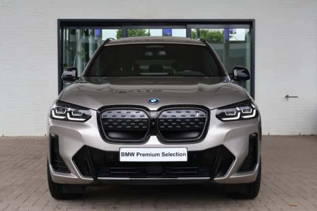 BMW iX3 (2022) thumbnail 3