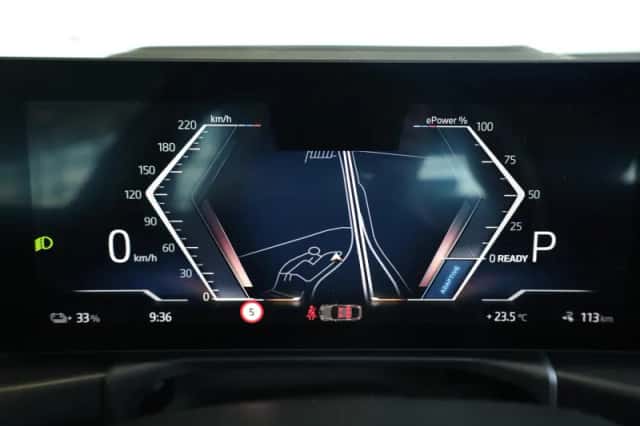 BMW i4 (2024) thumbnail 12