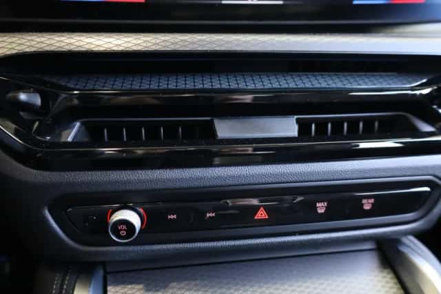 BMW i4 (2024) thumbnail 20