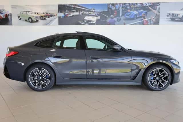 BMW i4 (2024) thumbnail 3