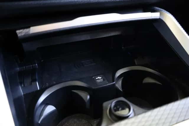 BMW i4 (2024) thumbnail 21