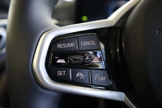 BMW i4 (2024) thumbnail 26