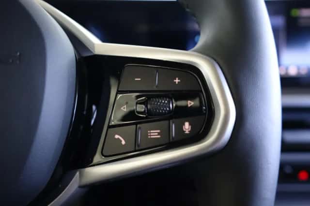 BMW i4 (2024) thumbnail 27