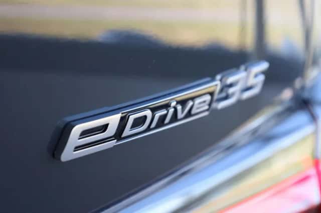 BMW i4 (2024) thumbnail 33