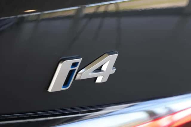 BMW i4 (2024) thumbnail 35