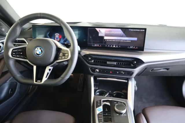 BMW i4 (2024) thumbnail 10