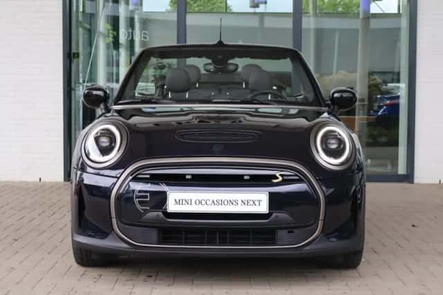 MINI Electric (2023) thumbnail 3