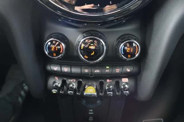 MINI Electric (2023) thumbnail 23