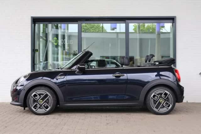 MINI Electric (2023) thumbnail 5