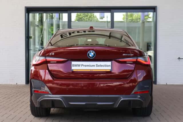 BMW i4 (2023) thumbnail 4