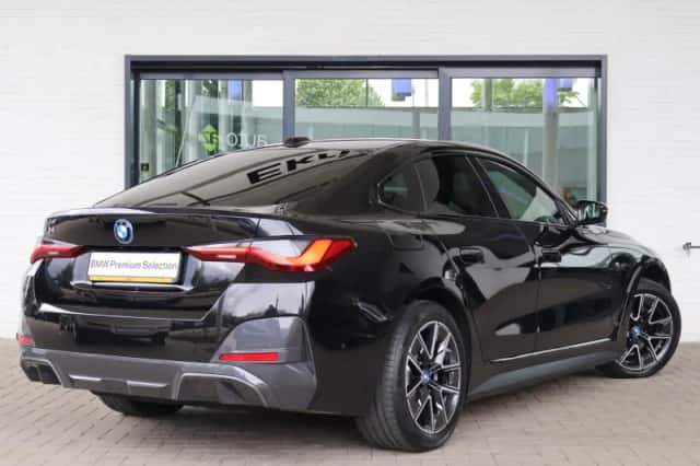 BMW i4 (2024) thumbnail 2