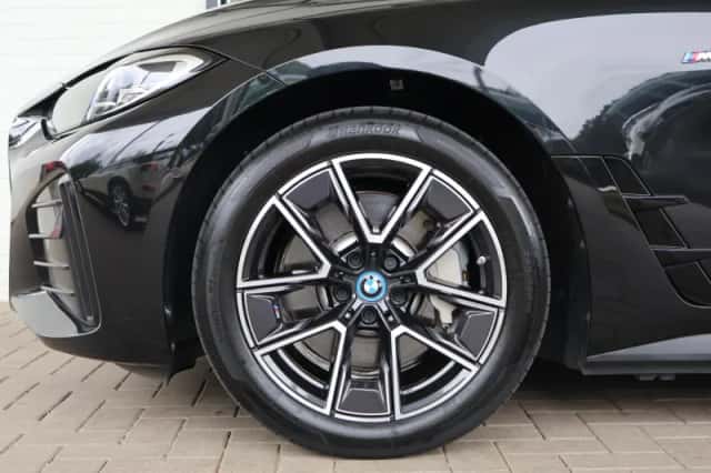 BMW i4 (2024) thumbnail 6