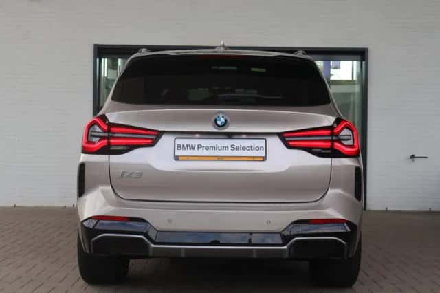 BMW iX3 (2024) thumbnail 4