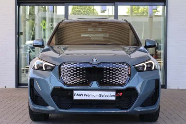 BMW iX1 (2026) thumbnail 3
