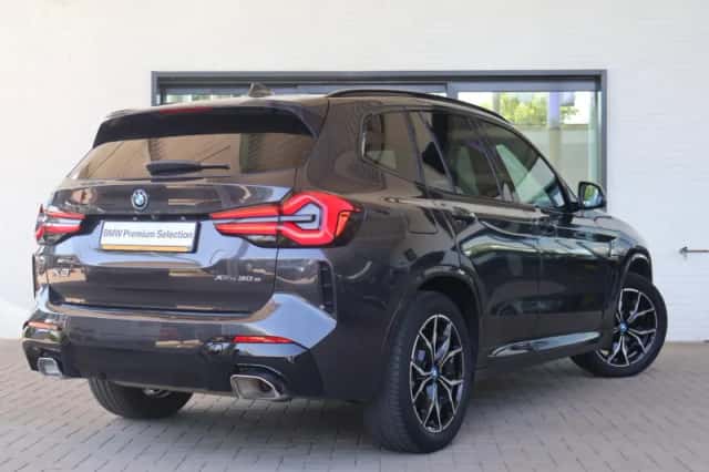 BMW X3 (2021) thumbnail 2