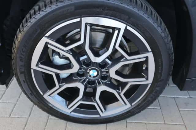 BMW X1 (2023) thumbnail 5