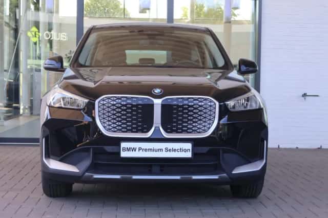 BMW iX1 (2024) thumbnail 3