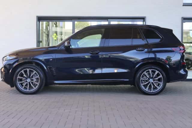 BMW X5 (2024) thumbnail 5