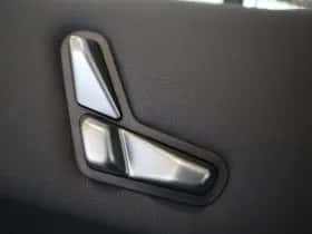 BMW iX (2025) thumbnail 11