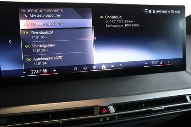 BMW iX (2025) thumbnail 18