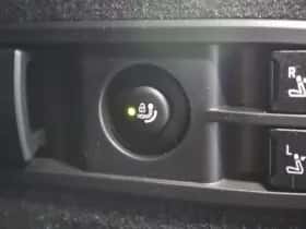 BMW iX (2025) thumbnail 27