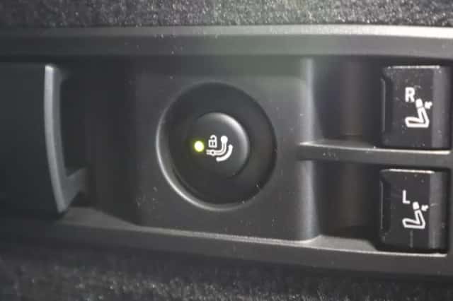 BMW iX (2025) thumbnail 28