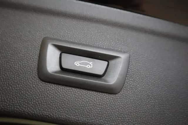 BMW iX (2025) thumbnail 29