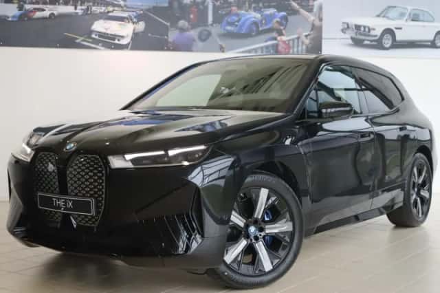 BMW iX (2025) thumbnail 32