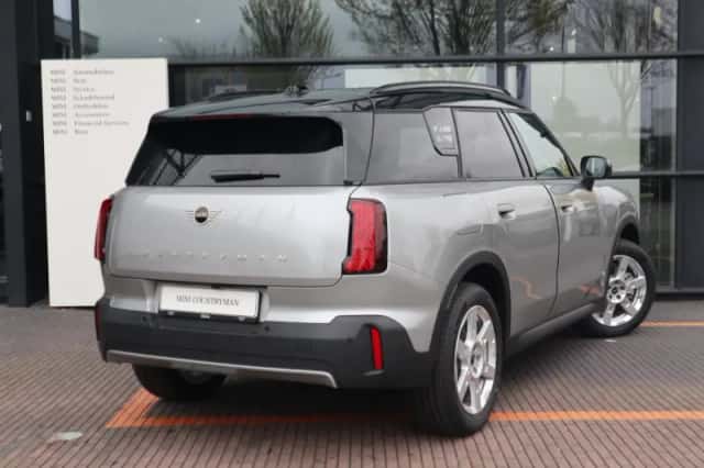 MINI Countryman (2025) thumbnail 2