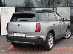 MINI Countryman (2025) thumbnail 2