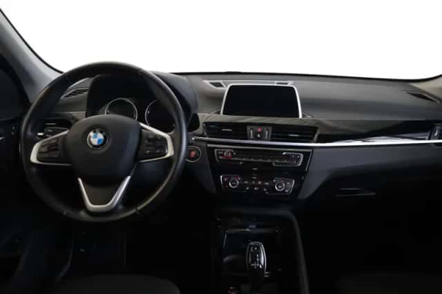 BMW X1 (2019) thumbnail 11