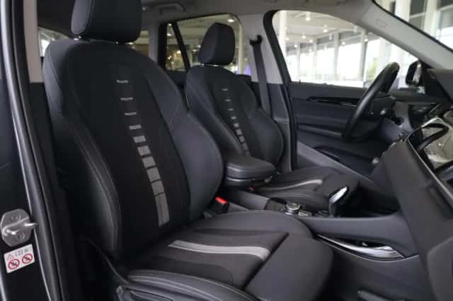 BMW X1 (2019) thumbnail 8