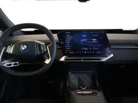 BMW iX3 (2026) thumbnail 11