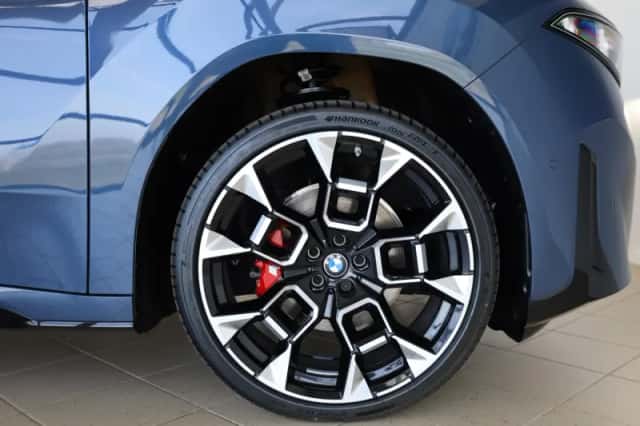 BMW iX3 (2026) thumbnail 6