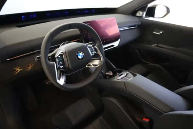 BMW iX3 (2026) thumbnail 7
