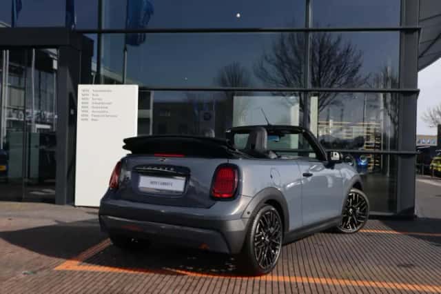 MINI Cabrio Cooper (2026) thumbnail 3
