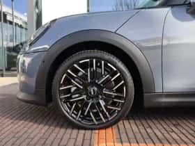 MINI Cabrio Cooper (2026) thumbnail 6