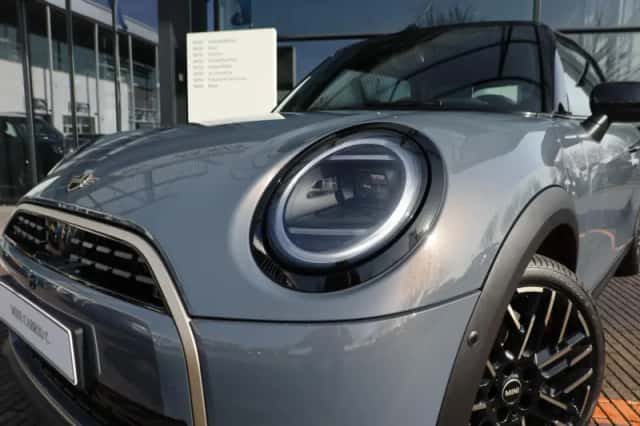 MINI Cabrio Cooper (2026) thumbnail 7
