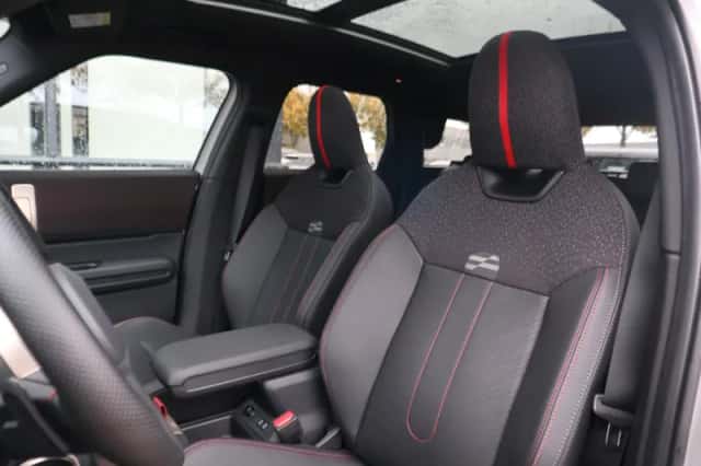 MINI Countryman (2025) thumbnail 8
