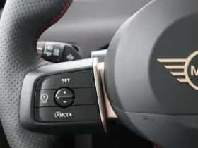 MINI Cooper (2024) thumbnail 15