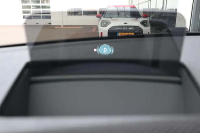 MINI Cooper (2024) thumbnail 18