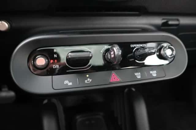MINI Cooper (2024) thumbnail 23