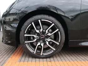 MINI Cooper (2024) thumbnail 10