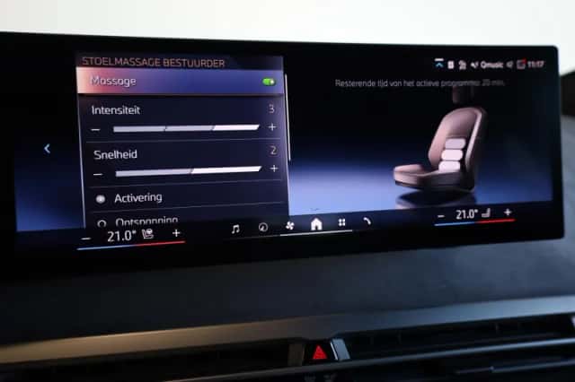 BMW iX (2026) thumbnail 17