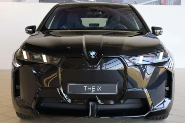 BMW iX (2026) thumbnail 5
