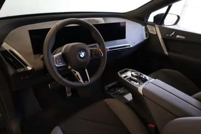 BMW iX (2026) thumbnail 7