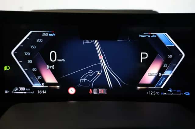 BMW X5 (2024) thumbnail 13