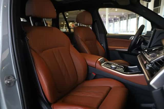 BMW X5 (2024) thumbnail 9