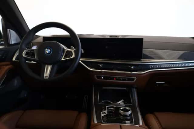 BMW X5 (2025) thumbnail 11